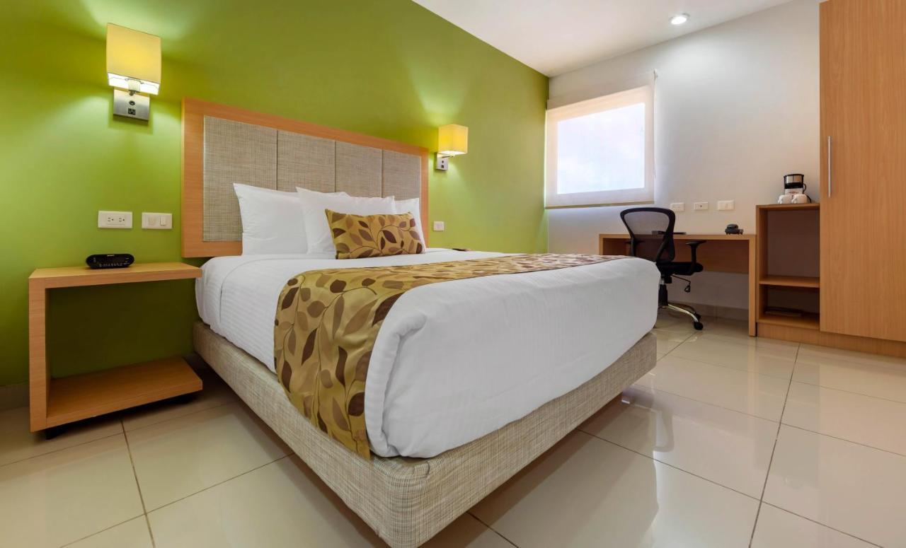Sleep Inn Culiacán Buitenkant foto