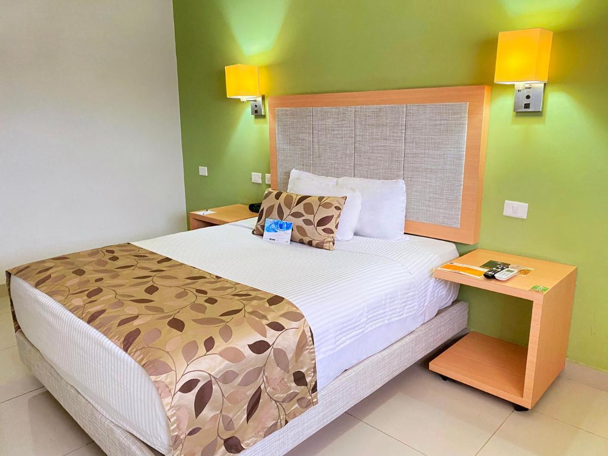Sleep Inn Culiacán Buitenkant foto