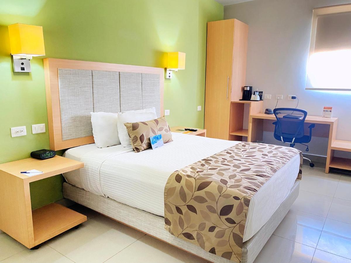 Sleep Inn Culiacán Buitenkant foto