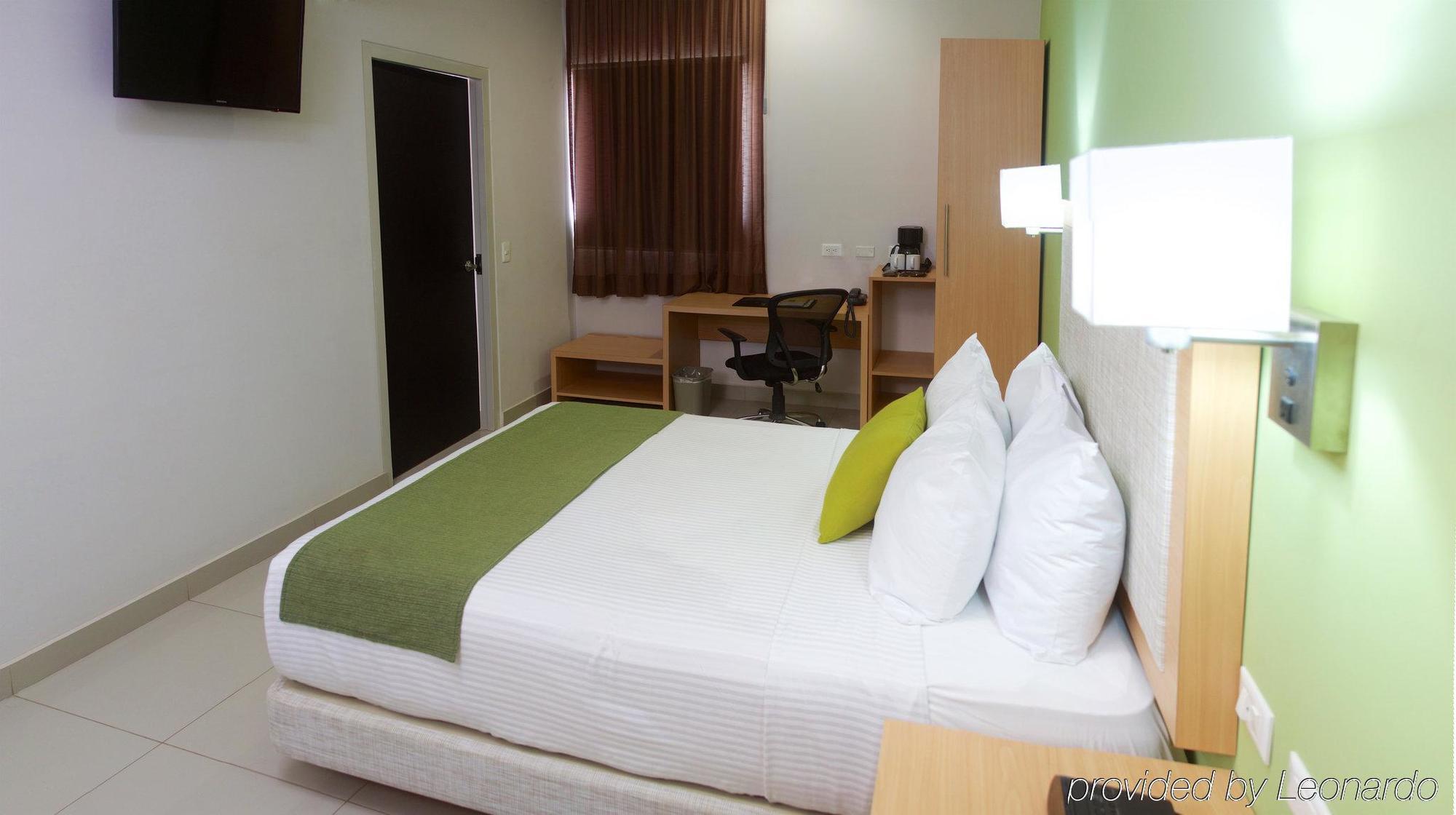 Sleep Inn Culiacán Buitenkant foto