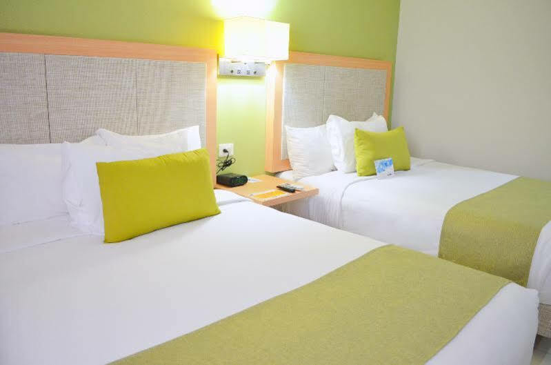Sleep Inn Culiacán Buitenkant foto